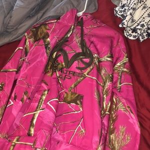 pink realtree hoodie with woodly design